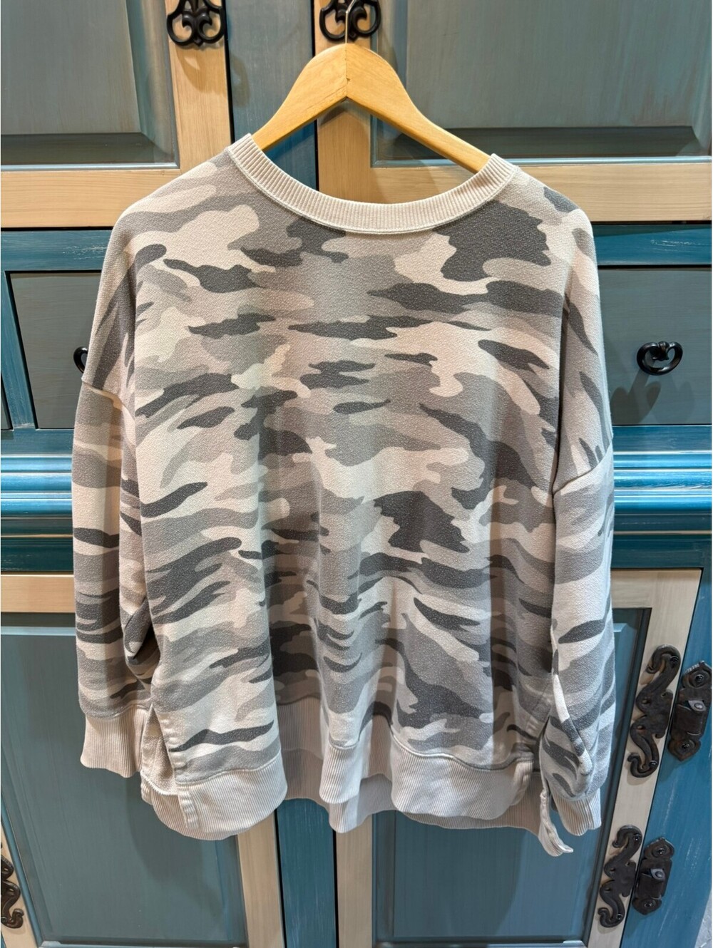 Aerie XL Camouflage Crewneck Sweatshirt